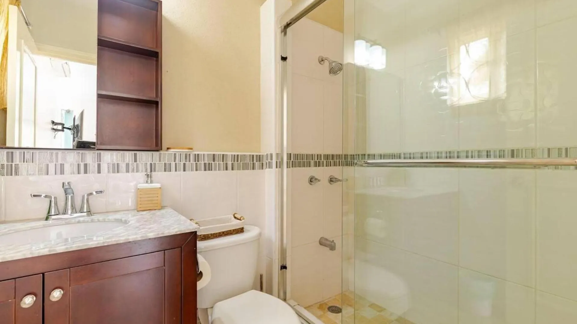 Luxury 2 Bedroom Jamaican Townhouse Ocho Rios